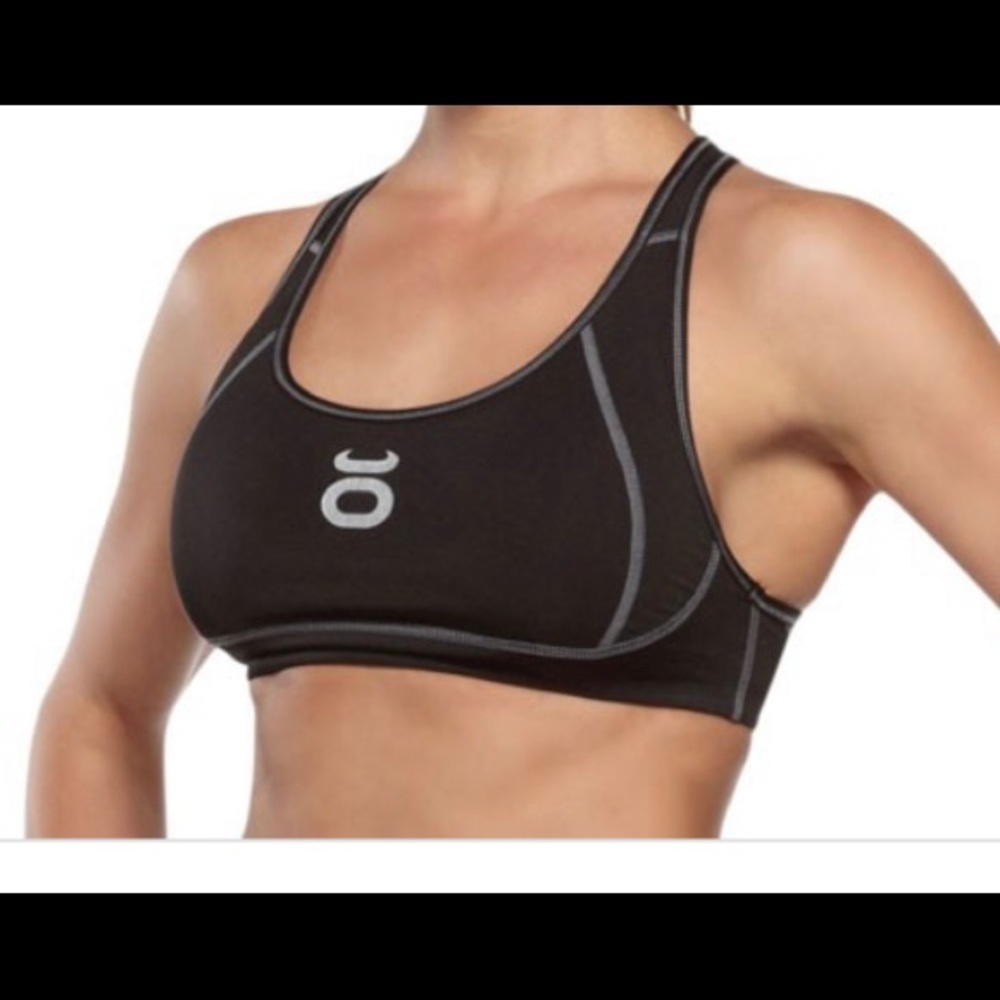 Sporty Black Racerback Sports Bra with Gray Trim